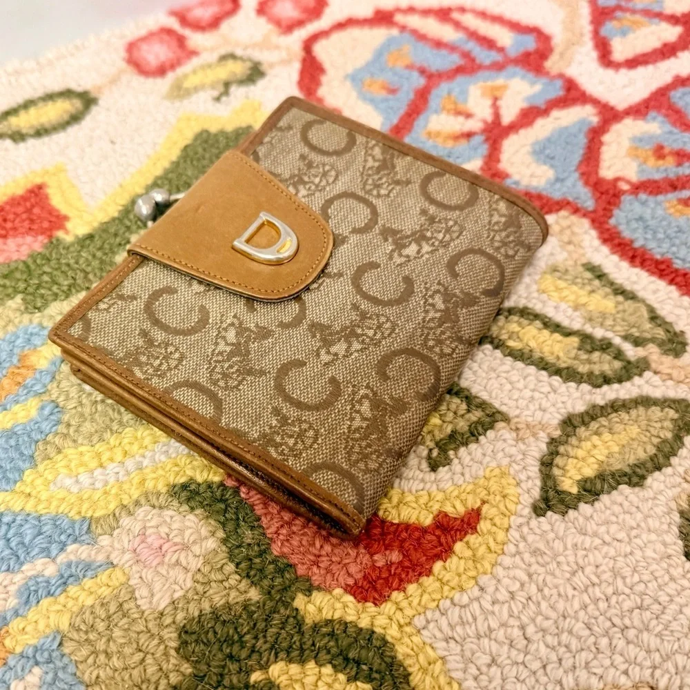 CELINE Unisex Vintage Classic Horse Carriage & Macadam Brown PVC Kiss Lock - Picture 6 of 16